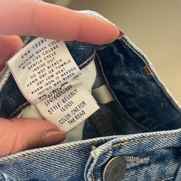 GRLFRND/ Beverly One For the Road/ Mom Shorts - Picture 9 of 9